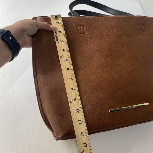 Steve Madden Brown Tote Double Handled Inside Zipper Pocket 2 Open Pockets Large - Picture 7 of 14
